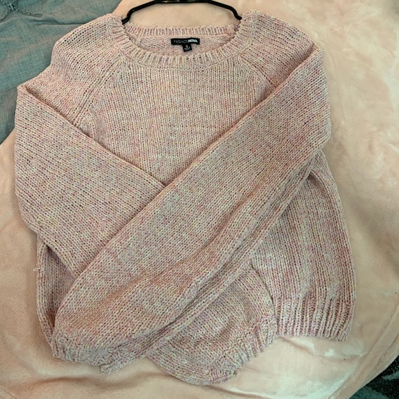 Knitted pink sweater - Picture 1 of 3